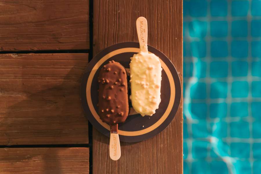 Sun, Moon and Magnum: The Ultimate Summer Flavor Adventure!